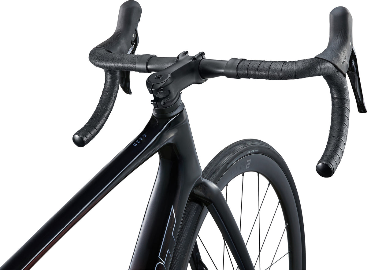 Landsvägscykel GIANT Defy Advanced Pro 2, Carbon/Sangria