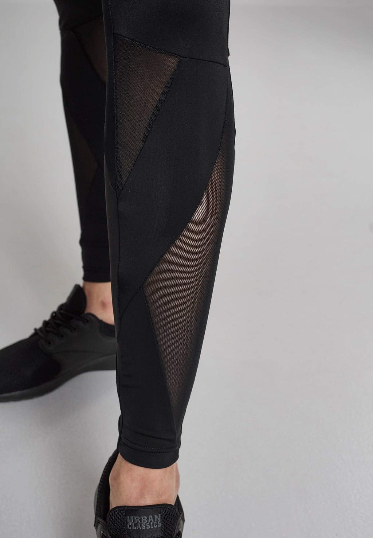 UC Triangle Tech Mesh Leggings