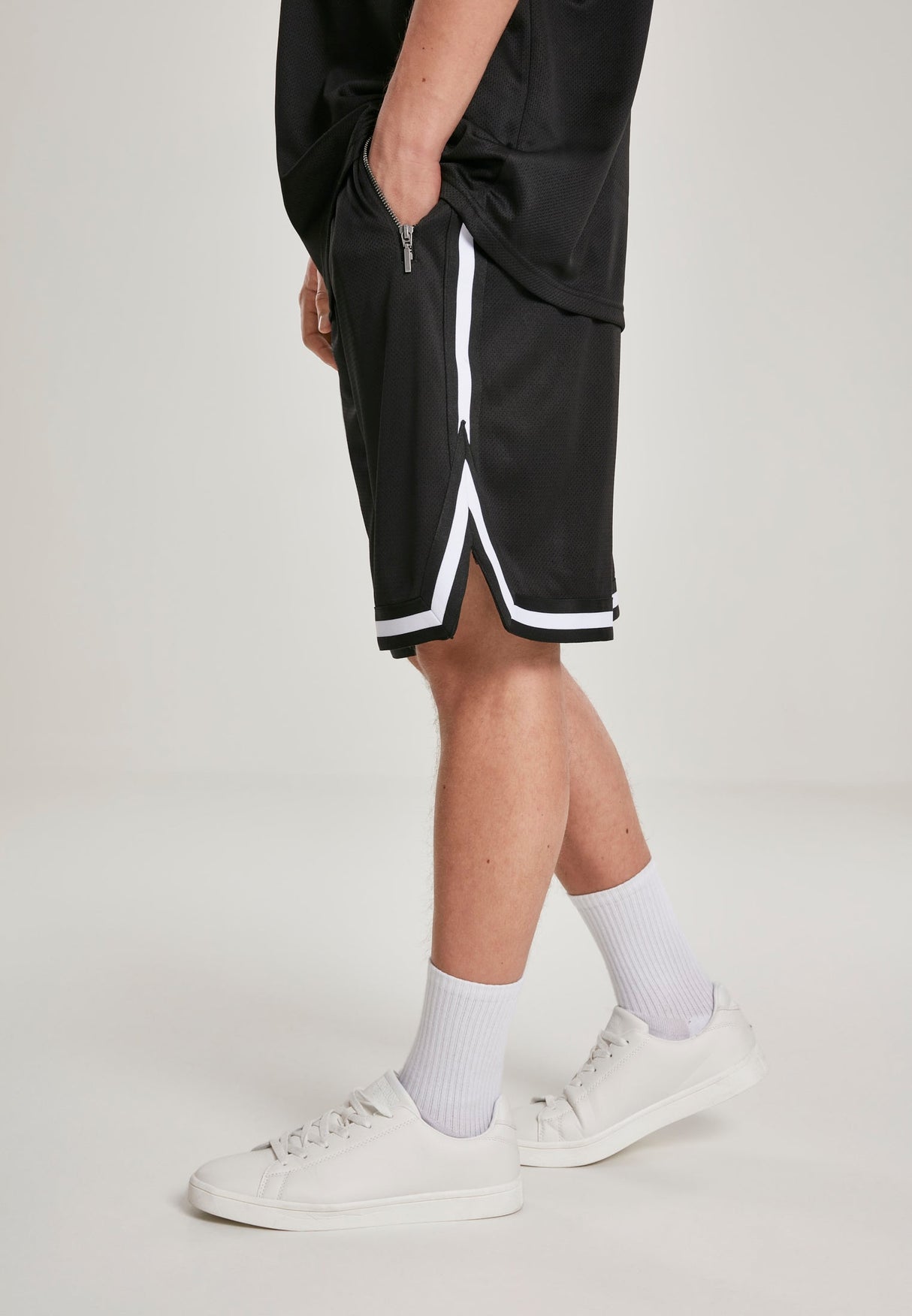 UC Premium Stripes Mesh Shorts