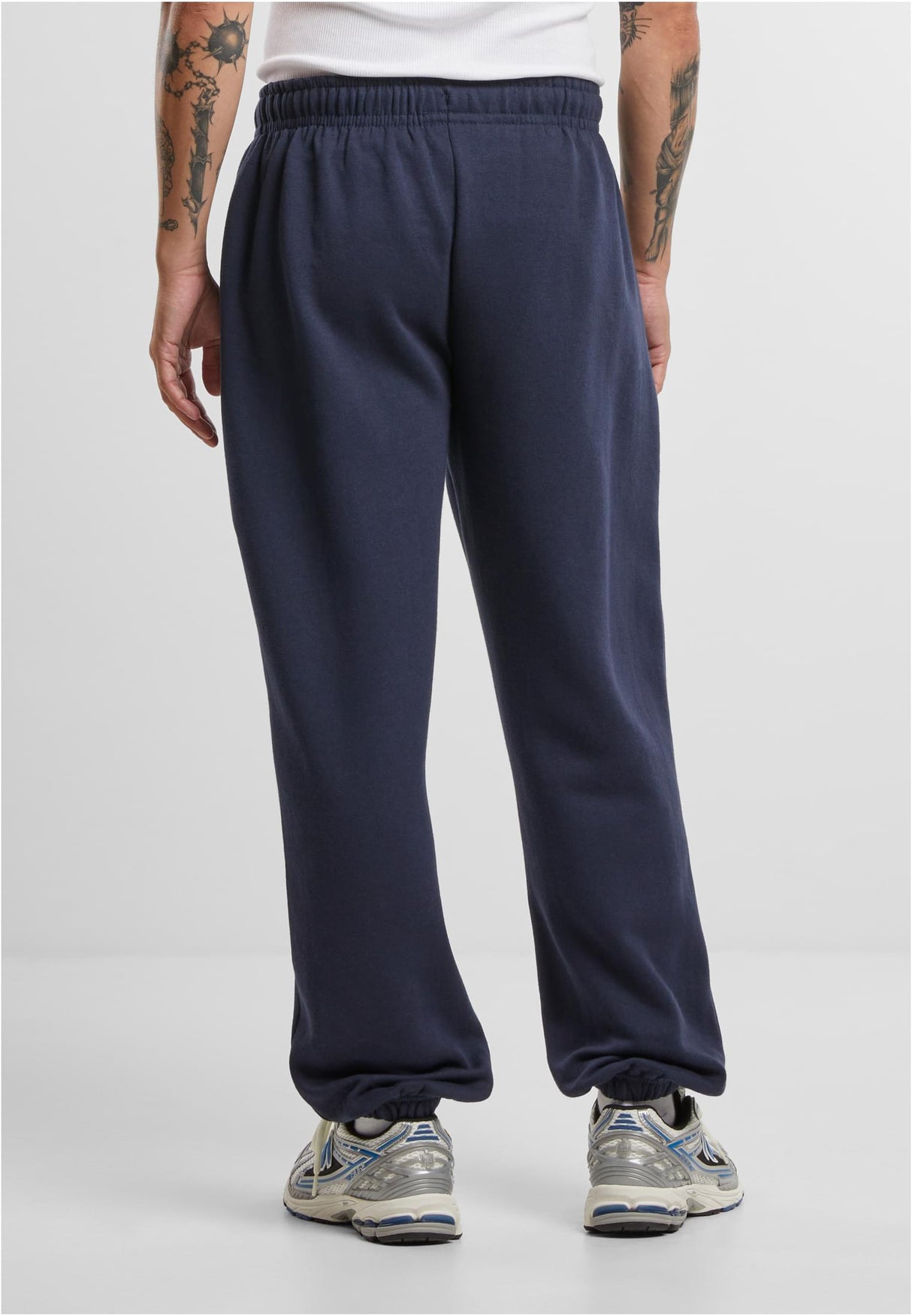 UC Basic Essential Sweatpants