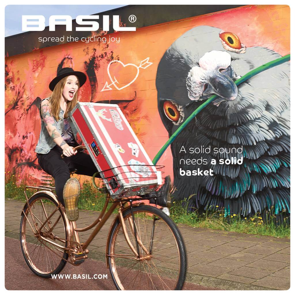 Bicycle front basket BASIL Robin