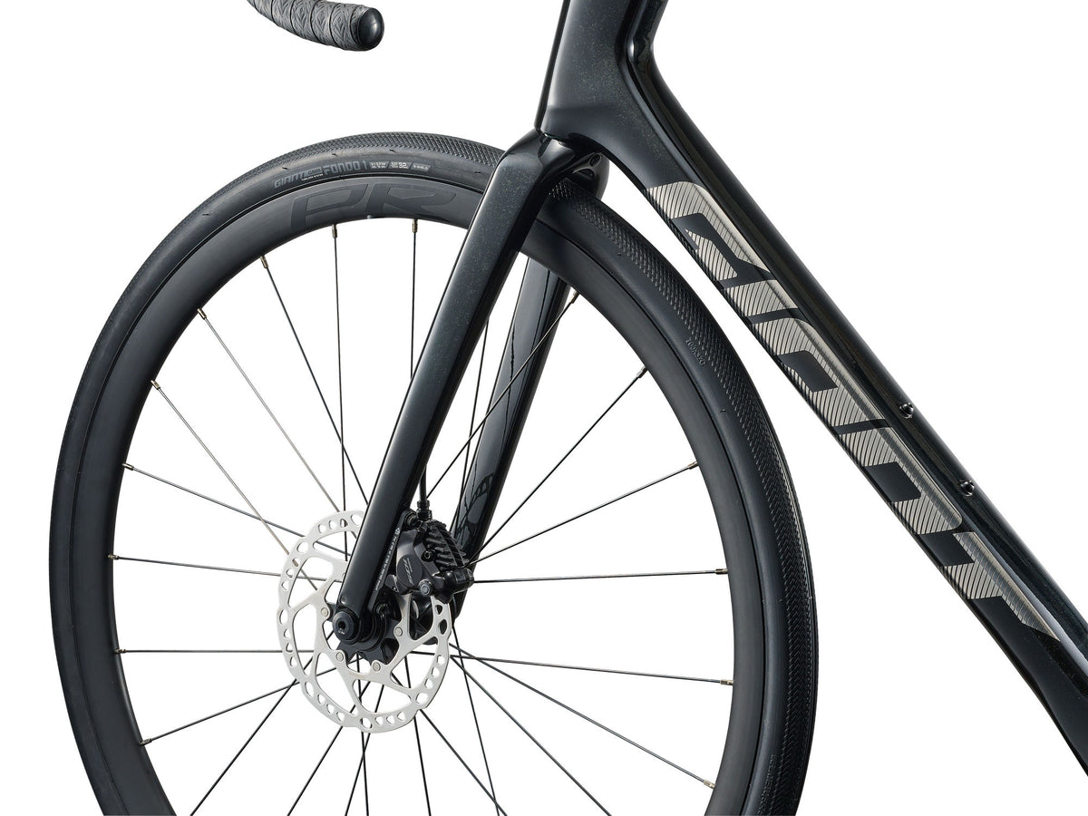 Landsvägscykel GIANT Defy Advanced 2, Abyss Black
