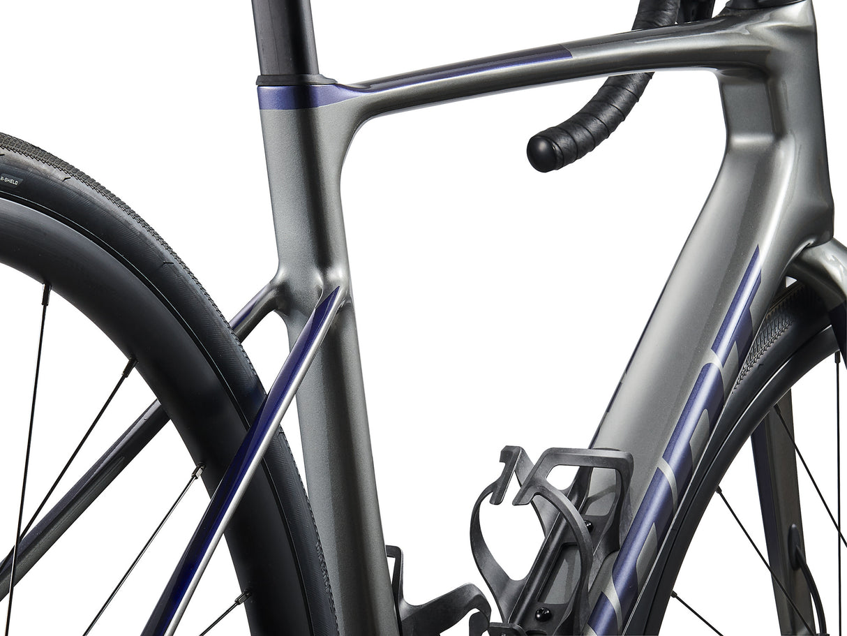 Landsvägscykel GIANT Defy Advanced 1, Charcoal/Milky Way