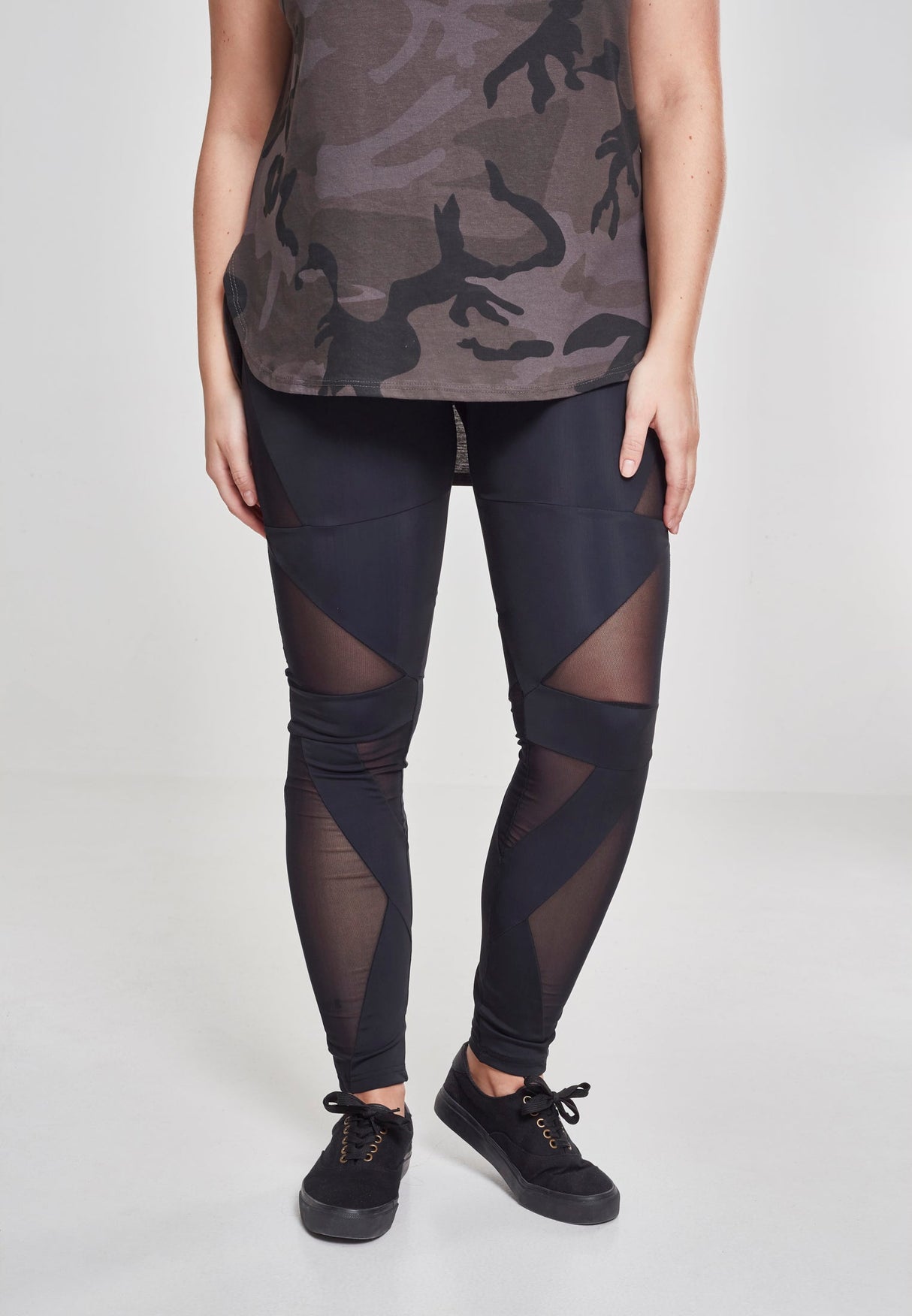 UC Triangle Tech Mesh Leggings