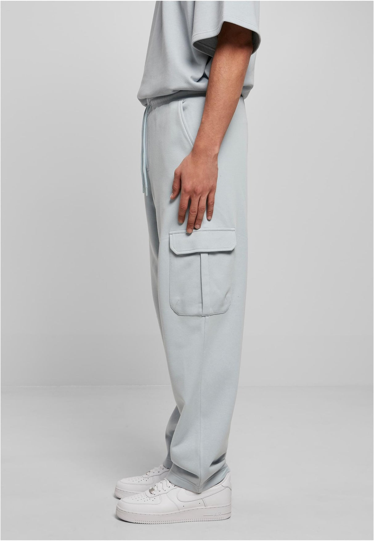 UC 90s Cargo Sweatpants