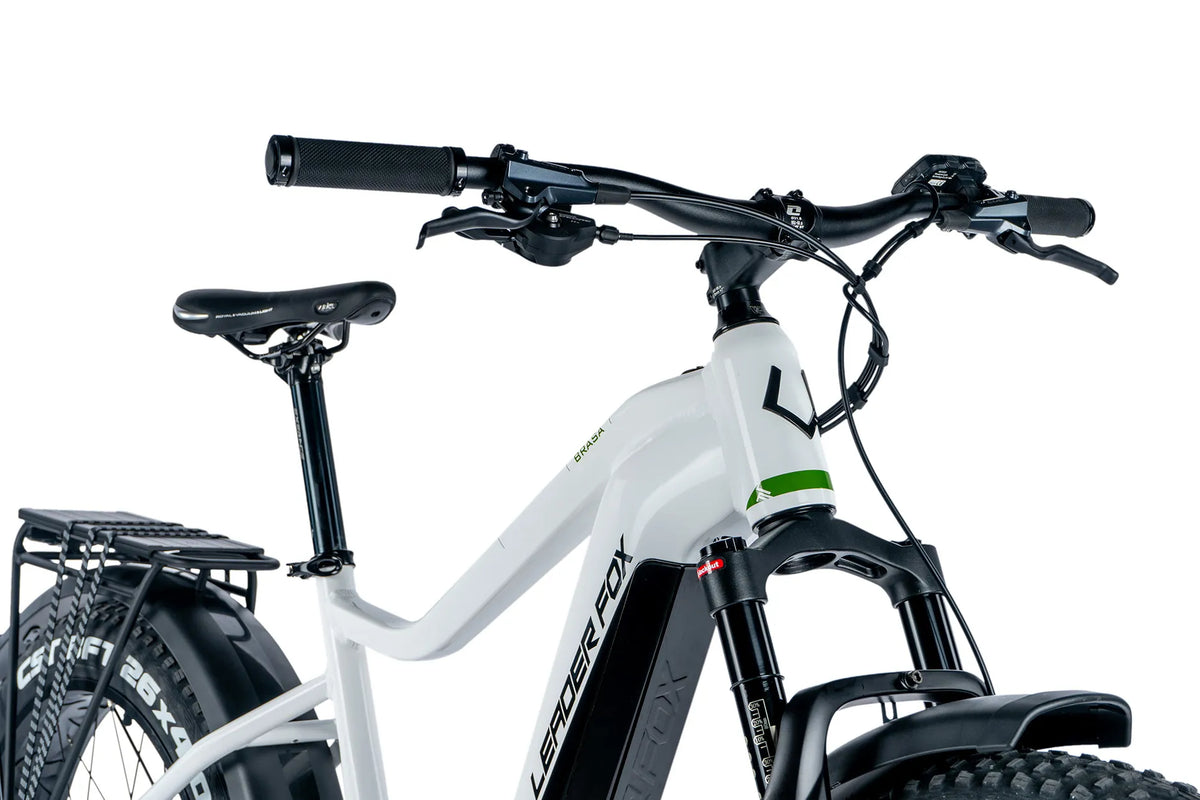 Elcykel fatbike LEADER FOX Brasa 26": Vit