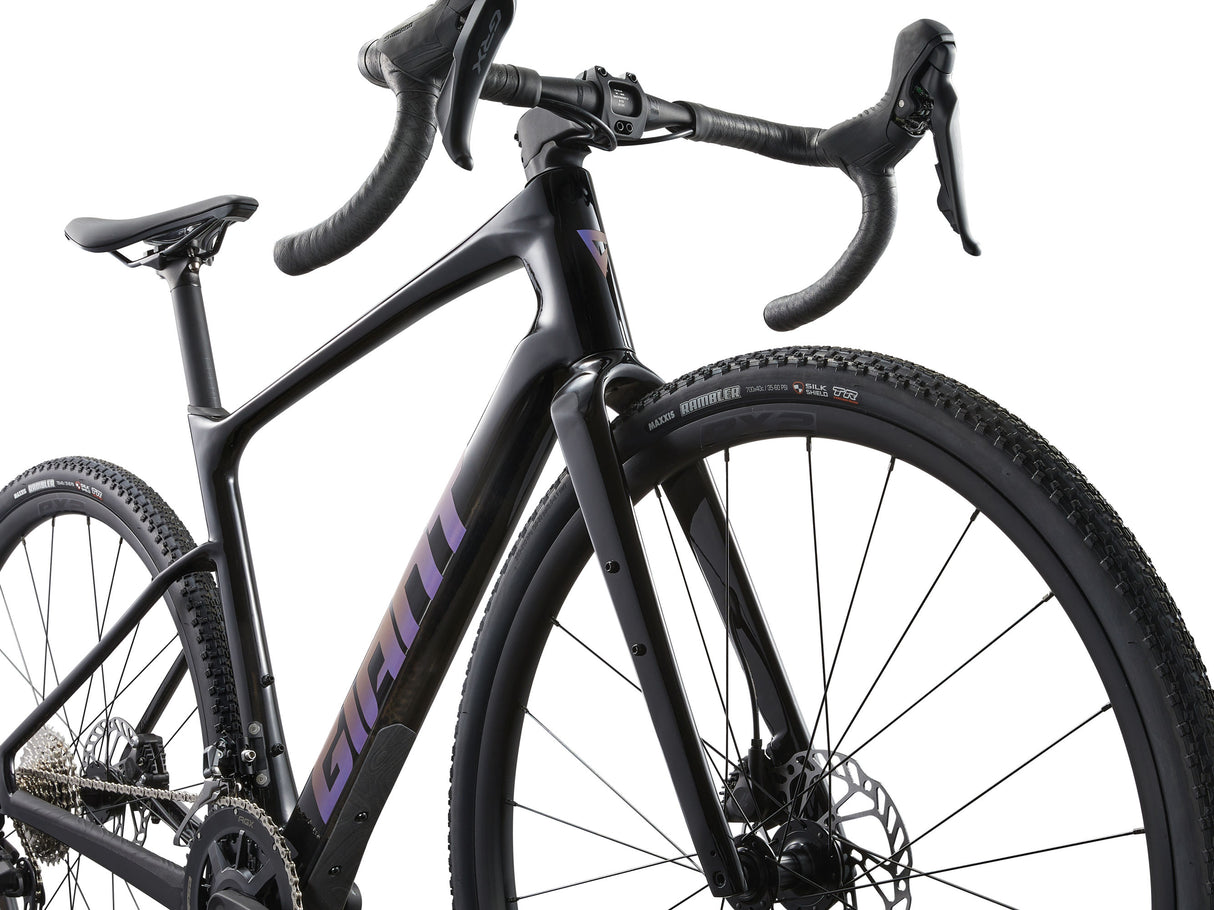 Gravelcykel GIANT Revolt Advanced 2 (2025) Carbon